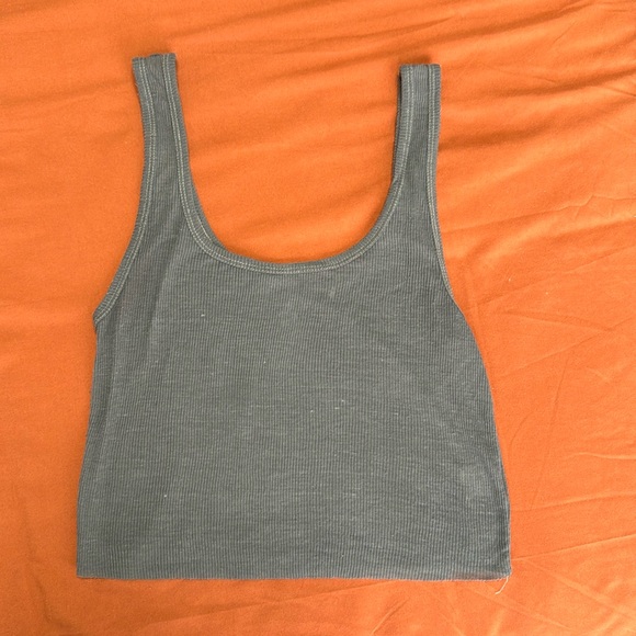Me to We essential tank - Picture 1 of 2
